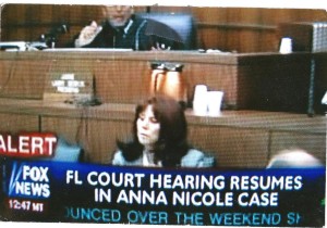 Diana providing court reporting at the Anna Nicole Smith case.